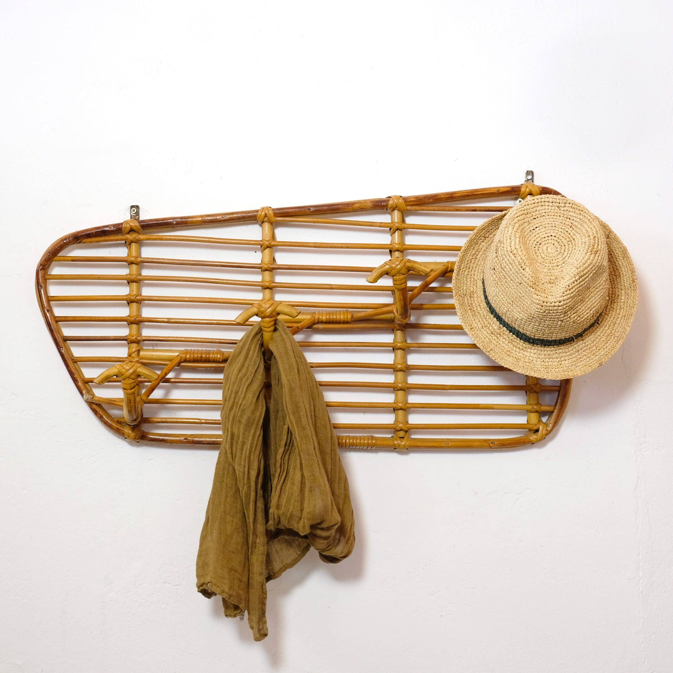 Italian rattan coat rack with 4 hangers, 1960s.